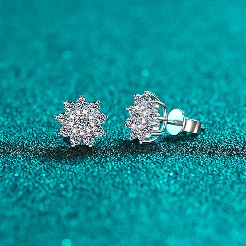 S925Sterling Silver Full Moissanite Ear Studs Women's Snowflake Minimalist Style Ear Jewelry